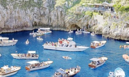 FONDALI PULITI AD ANACAPRI,  A CAPRI NO