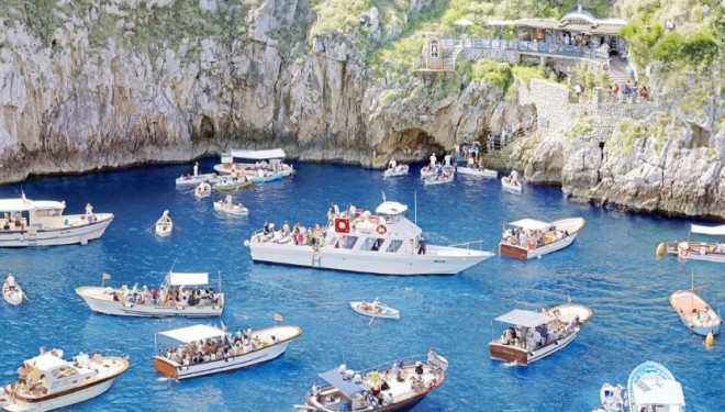 FONDALI PULITI AD ANACAPRI,  A CAPRI NO