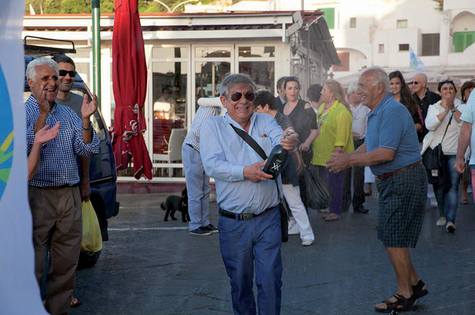 TUTTI DIMESSI DAL PORTO TURISTICO E CAPRI SERVIZI