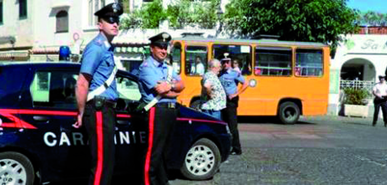 CARABINIERI: SPACCA TUTTO, RESTA A POGGIOREALE