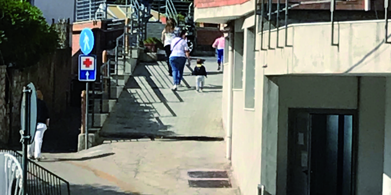 BIMBI IN OSPEDALE PRESUNTA INTOSSICAZIONE ALIMENTARE