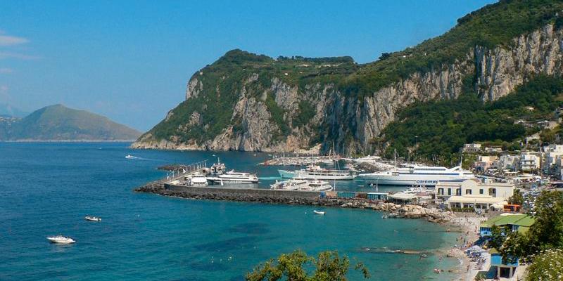 IL PONTILE NON VA NEL PIANO DELLE OPERE PUBBLICHE deciderà la Regione dove dovranno attraccare i charter della penisola sorrentina e costiera amalfitana